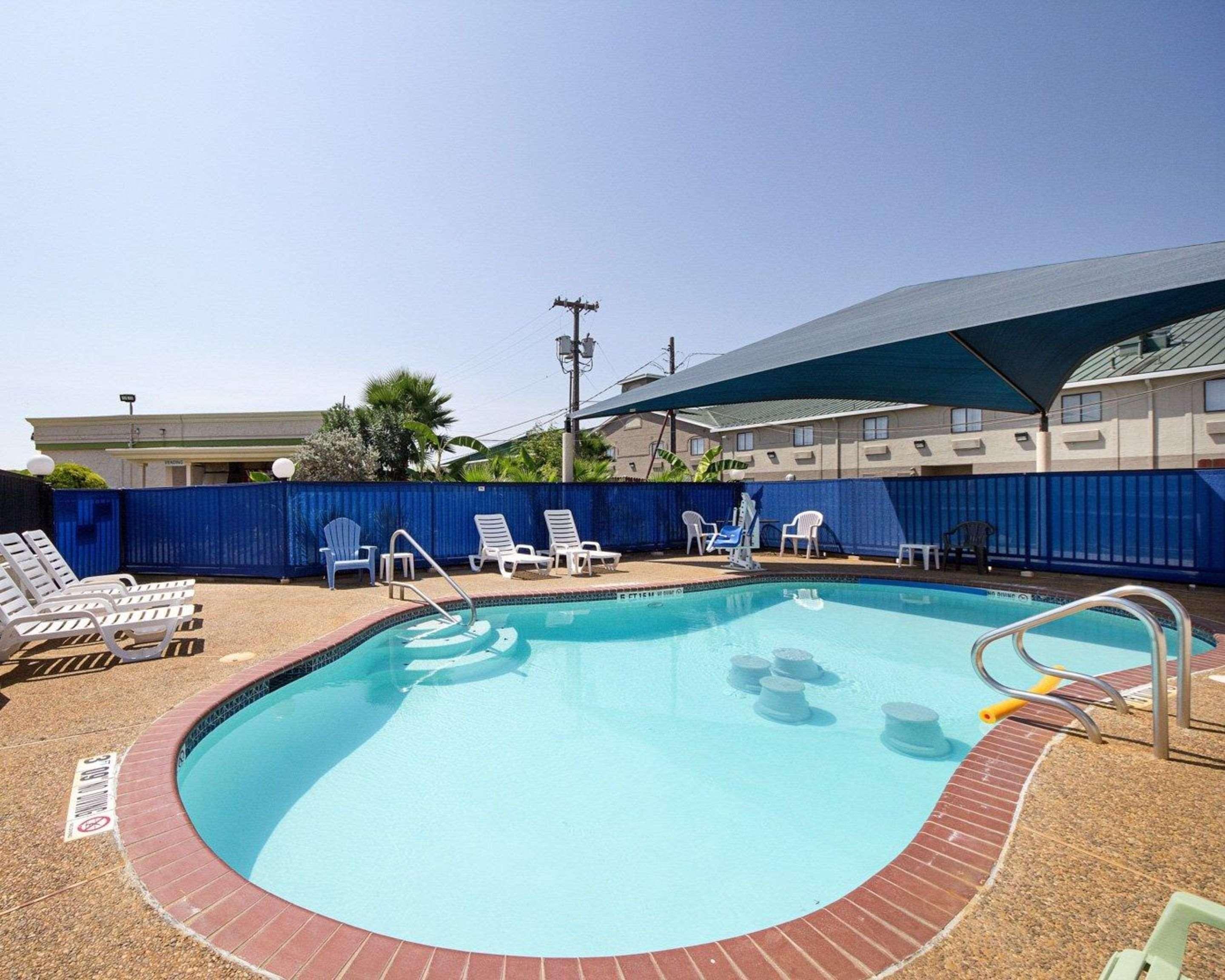 Rodeway Inn San Antonio Lackland Afb - Seaworld Exterior photo