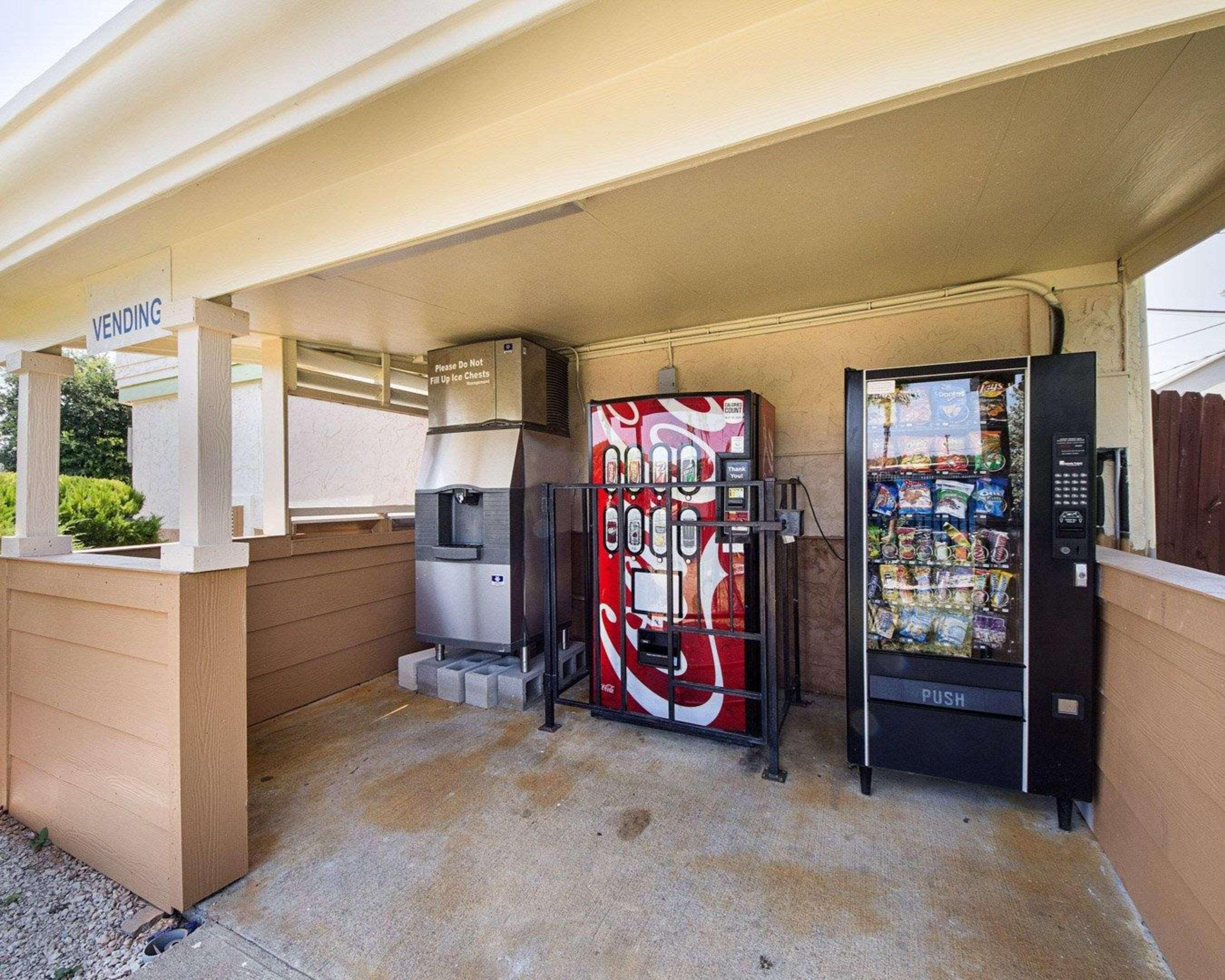 Rodeway Inn San Antonio Lackland Afb - Seaworld Exterior photo