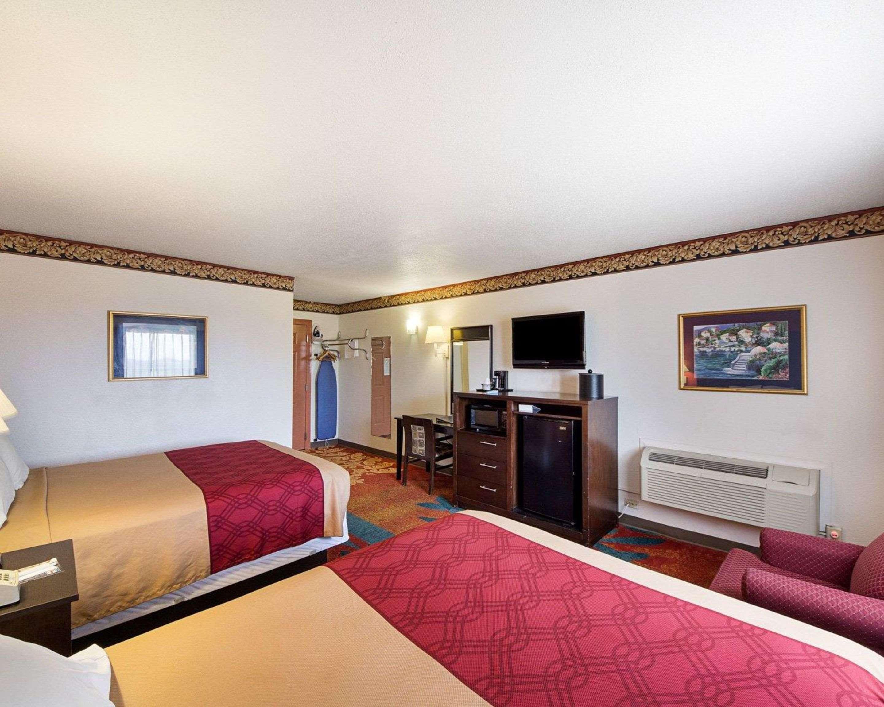 Rodeway Inn San Antonio Lackland Afb - Seaworld Exterior photo